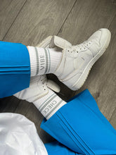 Load image into Gallery viewer, &quot;VIBE CHECK&quot; CREW SOCKS
