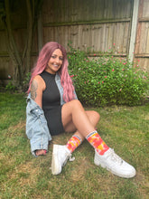 Load image into Gallery viewer, &quot;GROOVE IS IN THE HEART&quot; TIE DYE CREW SOCKS
